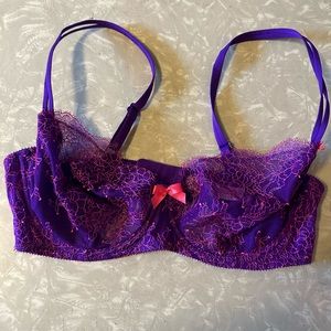 Victoria’s Secret Purple Lace bra 36D